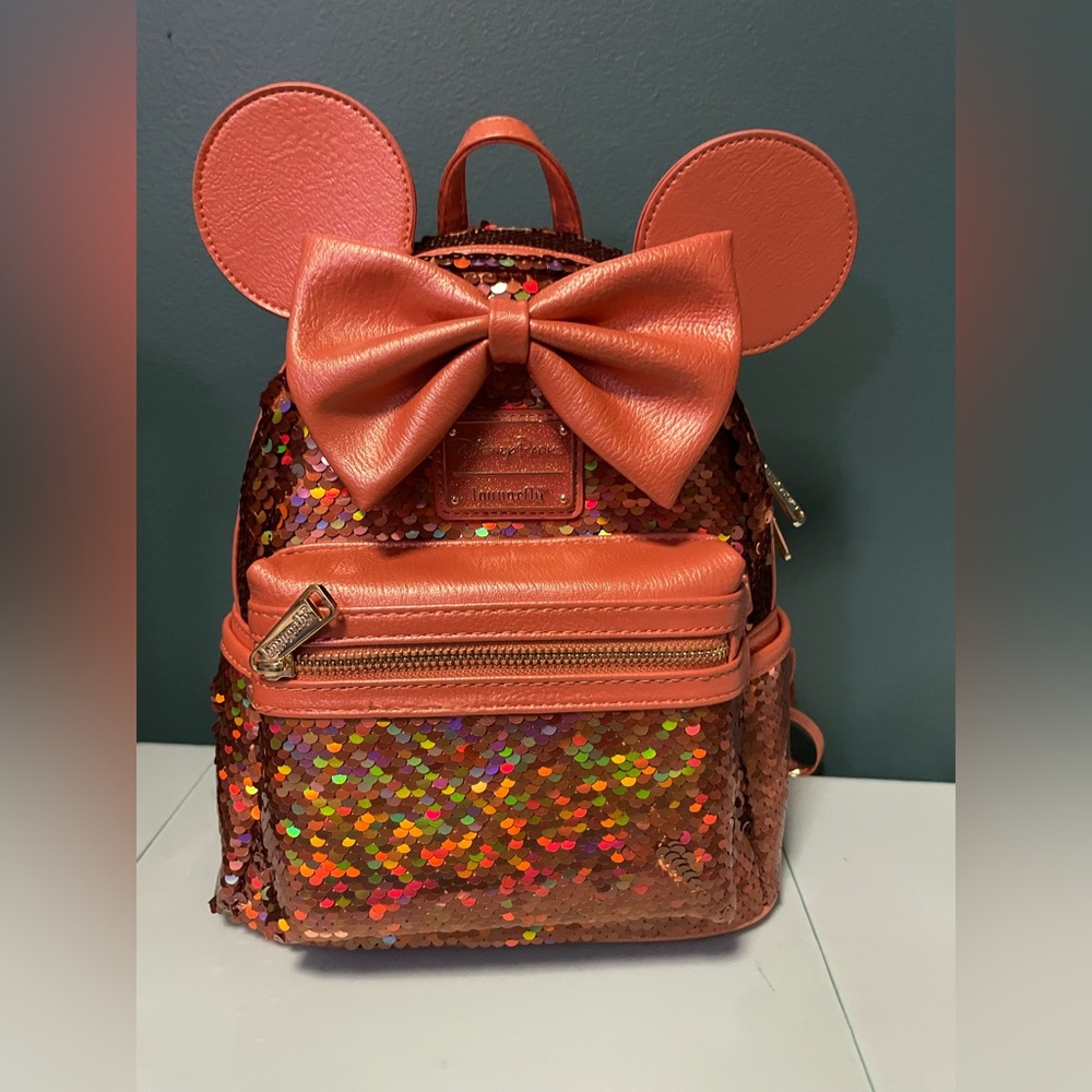 Loungefly Minnie Mouse Sequined Mini Backpack Peach Punch (2 callouts)